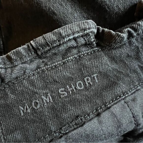 American Eagle pleated mom Jean shorts - Picture 4 of 7